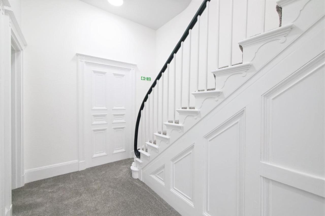 Margaret'S Terrace By Fortuna Property Cheltenham Eksteriør billede