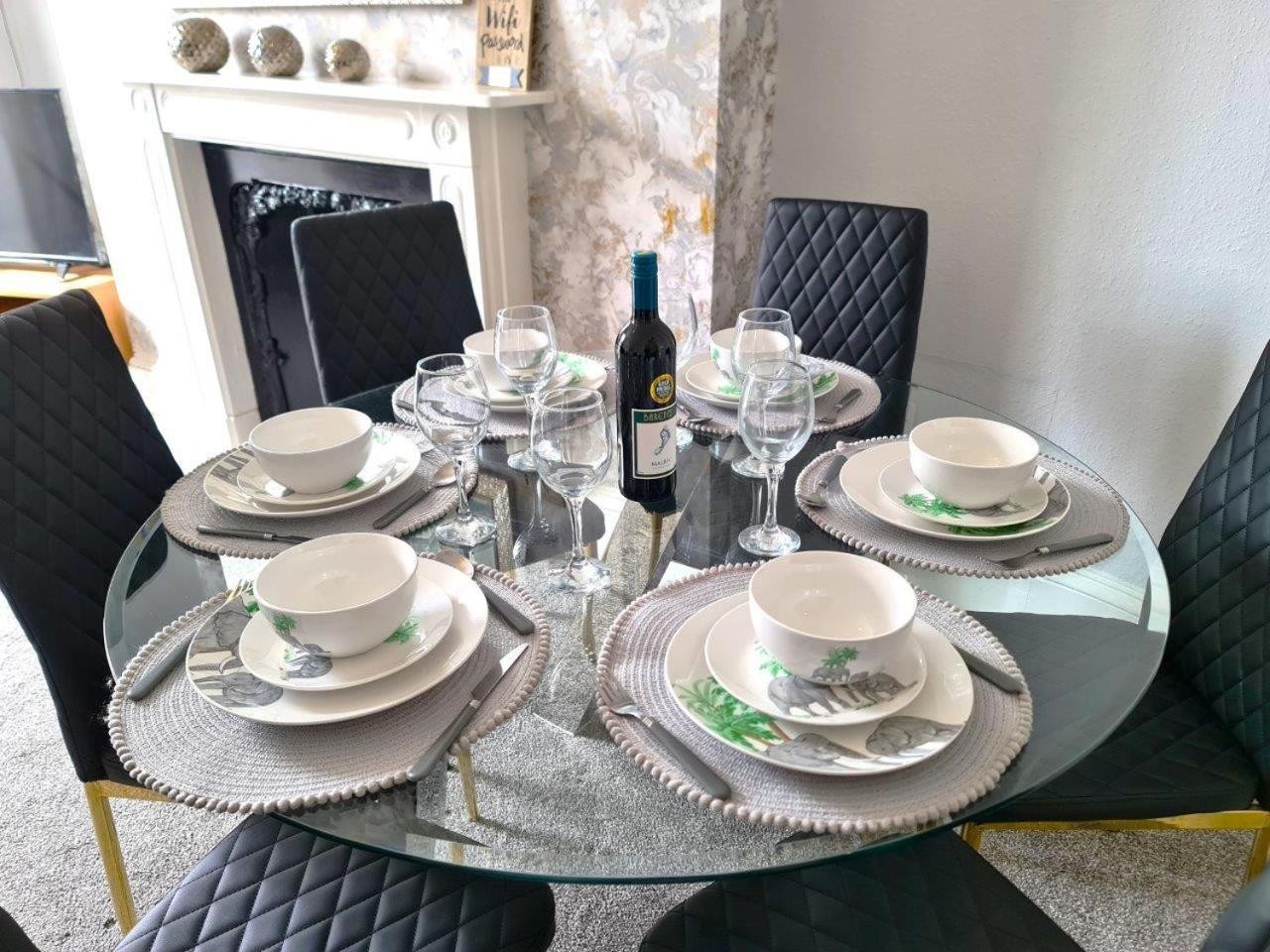 Margaret'S Terrace By Fortuna Property Cheltenham Eksteriør billede