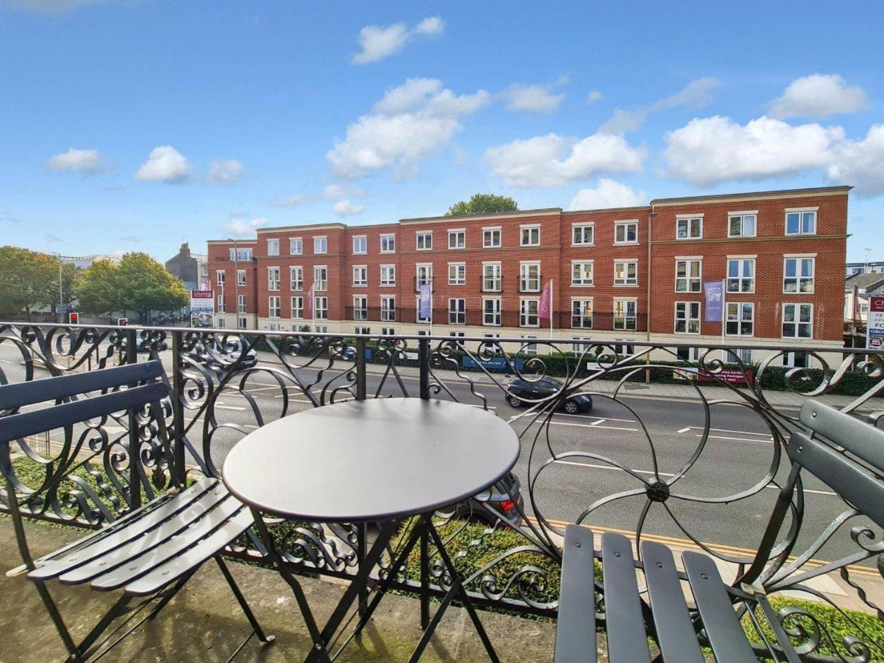 Margaret'S Terrace By Fortuna Property Cheltenham Eksteriør billede