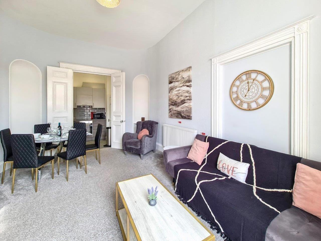 Margaret'S Terrace By Fortuna Property Cheltenham Eksteriør billede